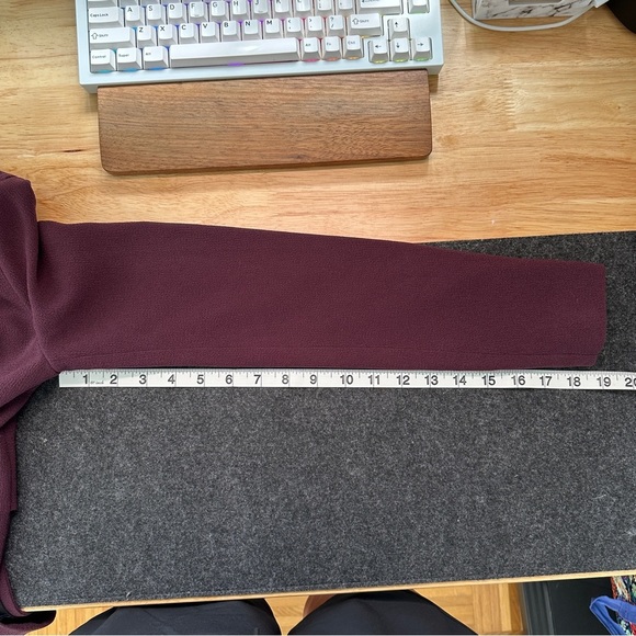 Aritizia Wilfred Burgundy Mayat Crepe Women's Jacket, Mulled Wine Color, NWOT - Picture 9 of 11